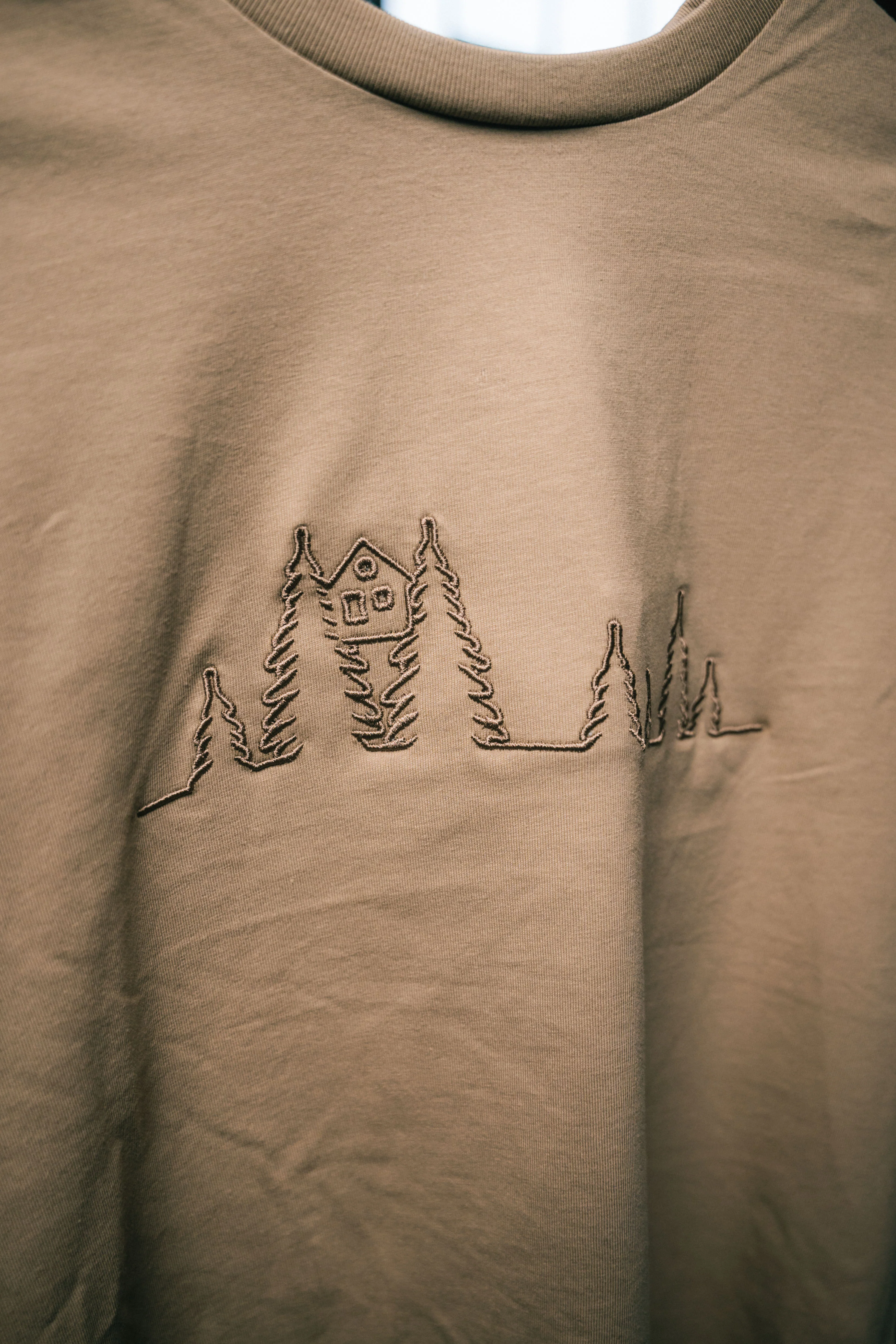 Baumhaus T-Shirt - Stick - Image 6